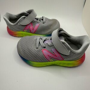 New Balance Kids' Gray and Pink Sneakers with Rainbow Sole EUC